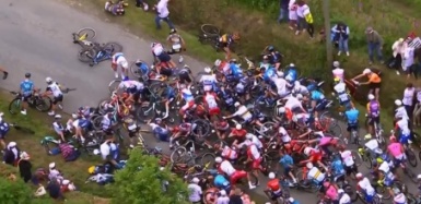 Crowd and wheels... Толпа и колёса...